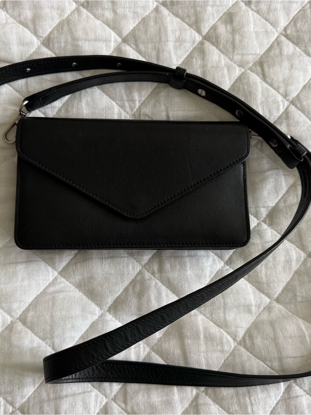Leatherology Small Willow Envelope Crossbody - Black - Picture 4 of 9